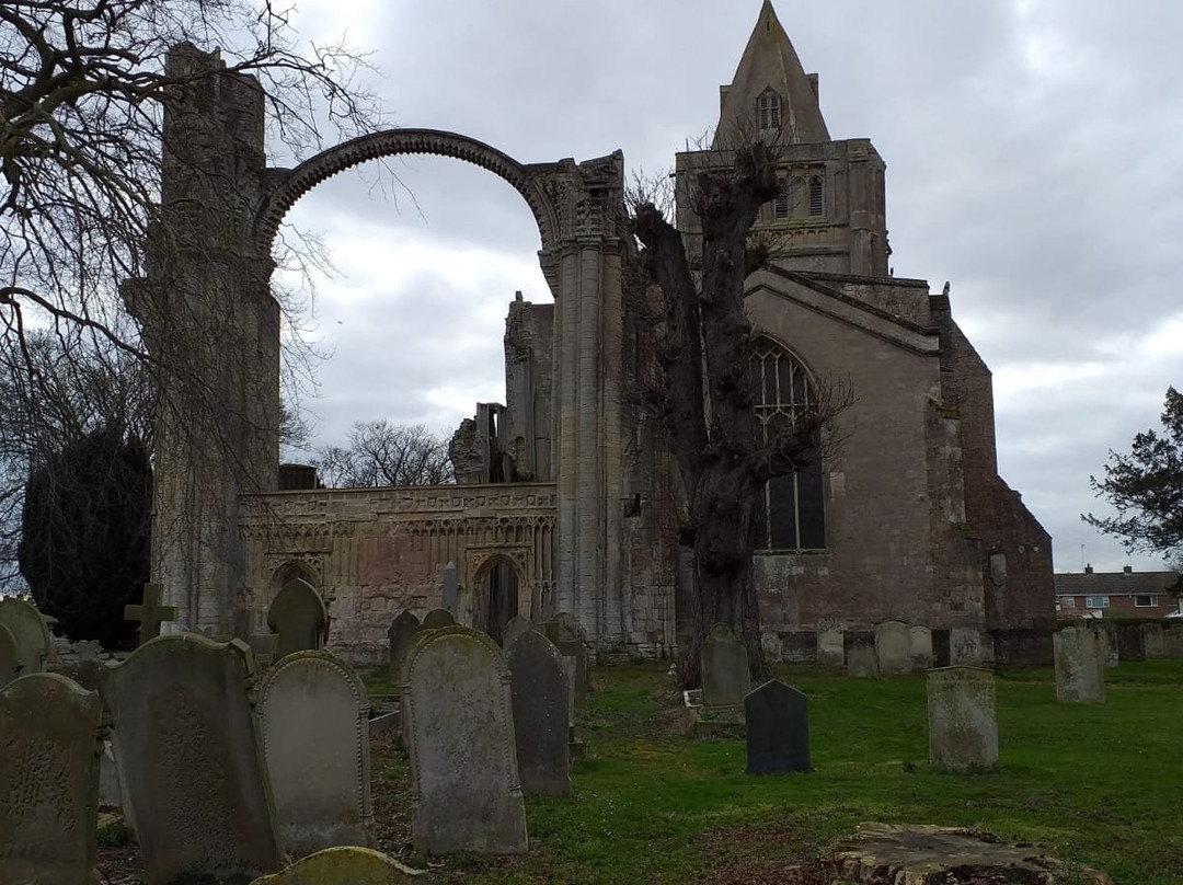 Crowland Abbey景点图片