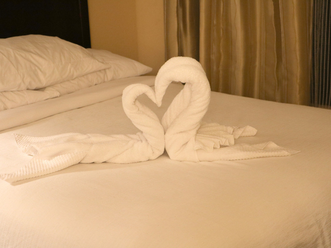 希尔顿合博套房酒店-布纳维斯塔湖度假酒店主图