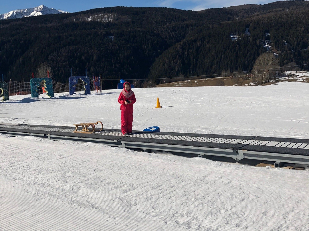 理意其尼酒店主图