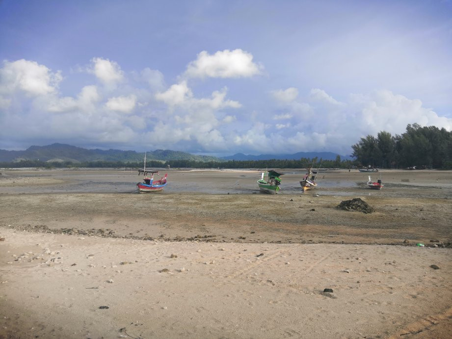 Pakarang Cape (Lem Hua Krung Yai)景点图片