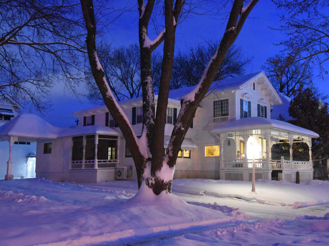 Carriage House Bed and Breakfast主图