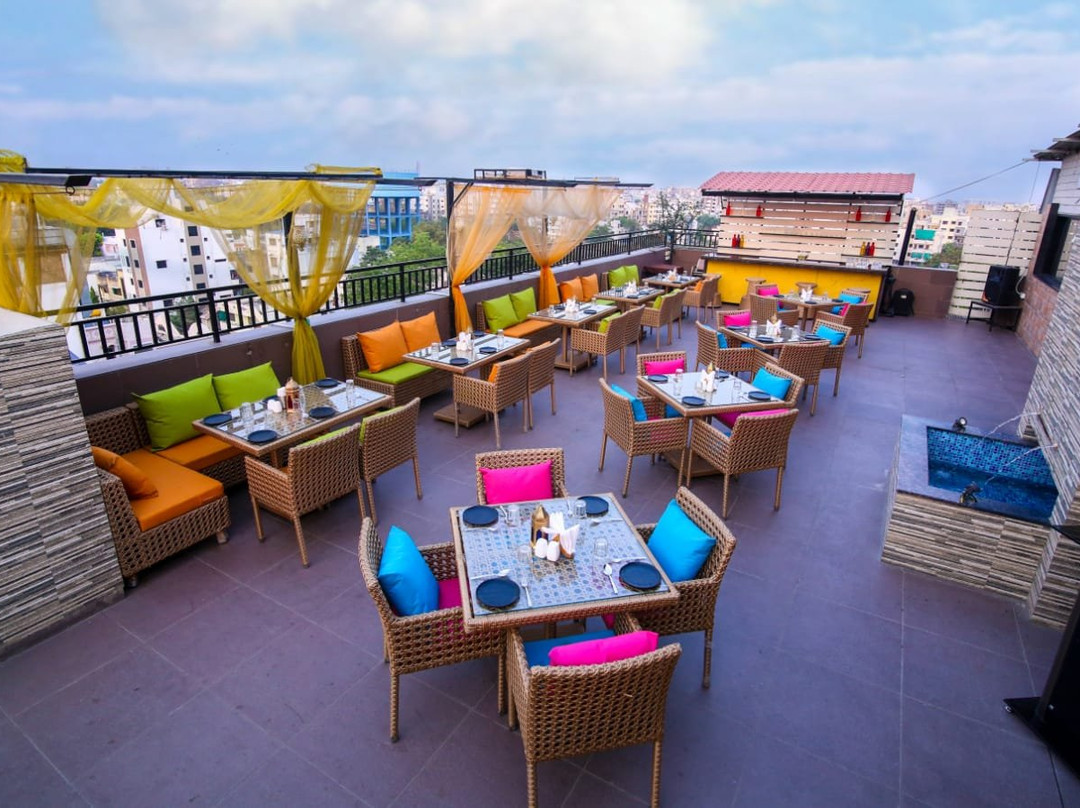 赫米蒂奇城市酒店主图