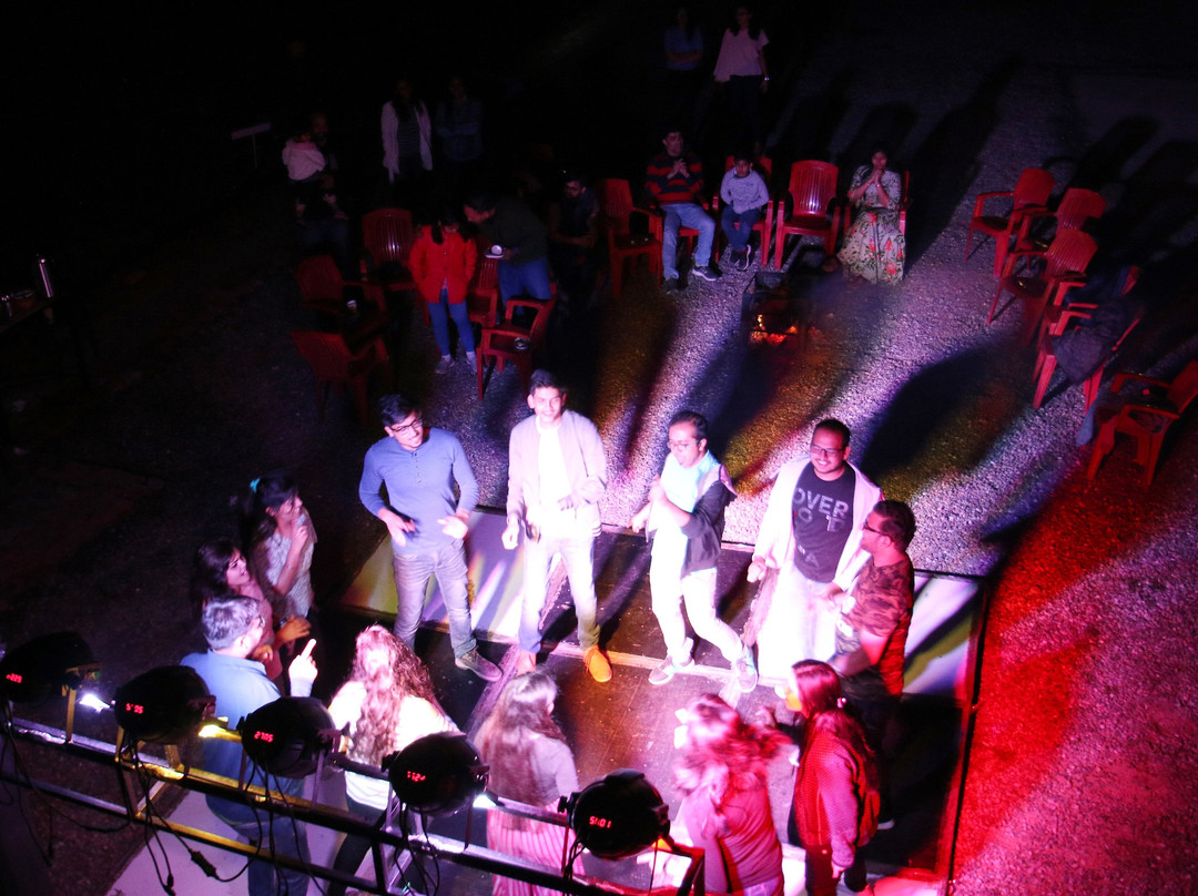 Nest And Hives主图