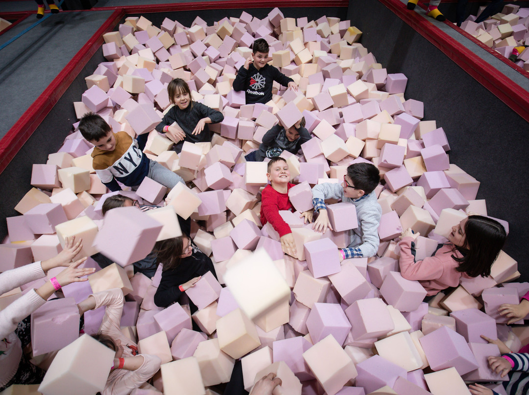 Latitude Tirana-地拉那必去景点