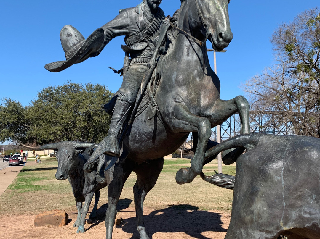 Branding the Brazos Sculpture-韦科必去景点