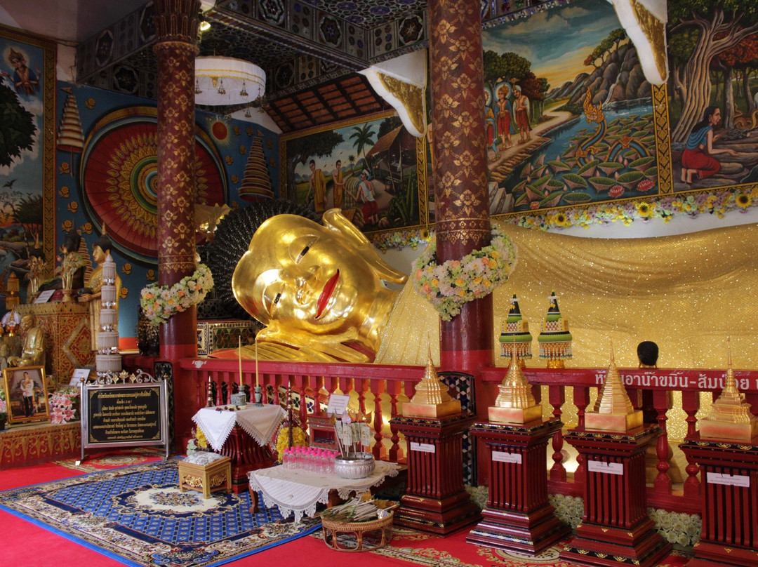 Wat Phranon Mee Pukha