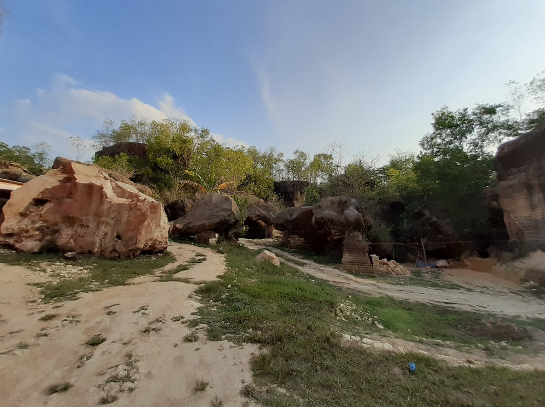 Arosbaya Limestone Hill-Bangkalan必去景点