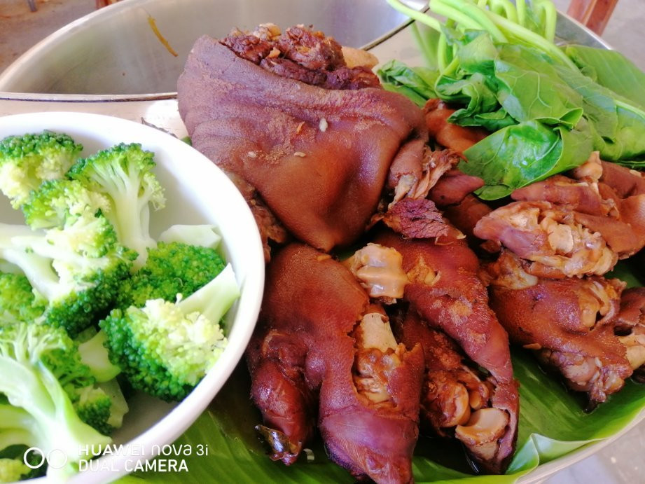 Pork Leg Sairee Restaurant