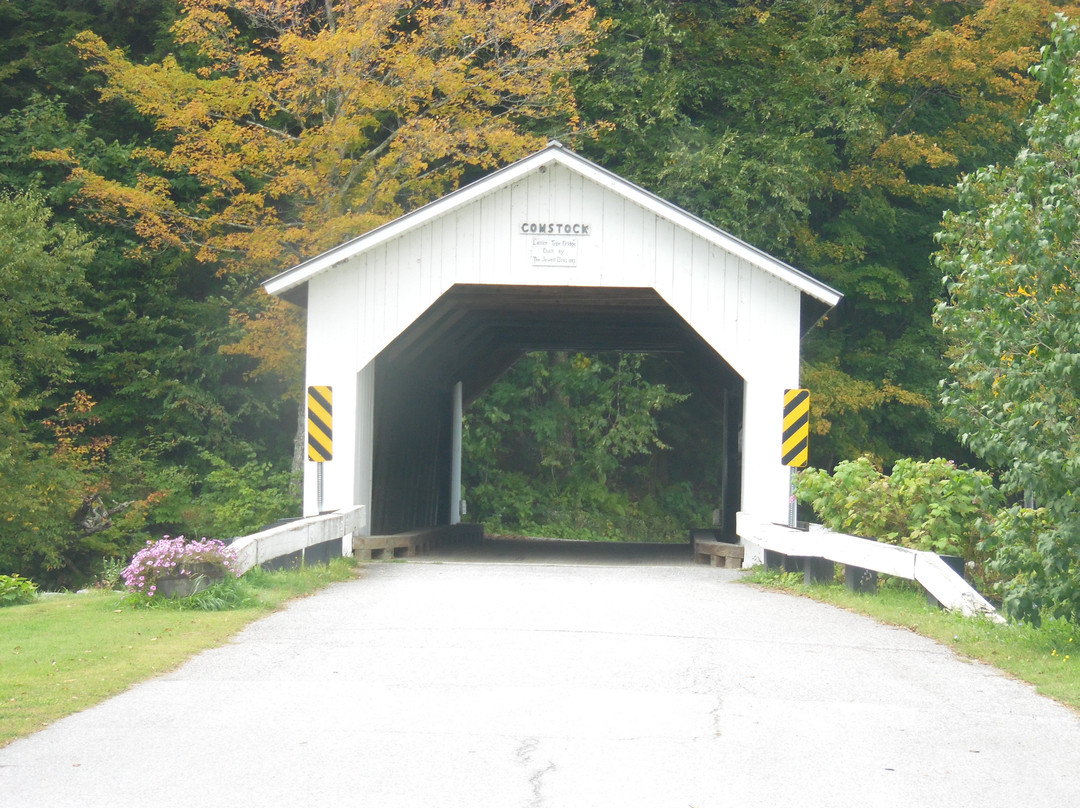 Comstock Covered Bridge景点图片