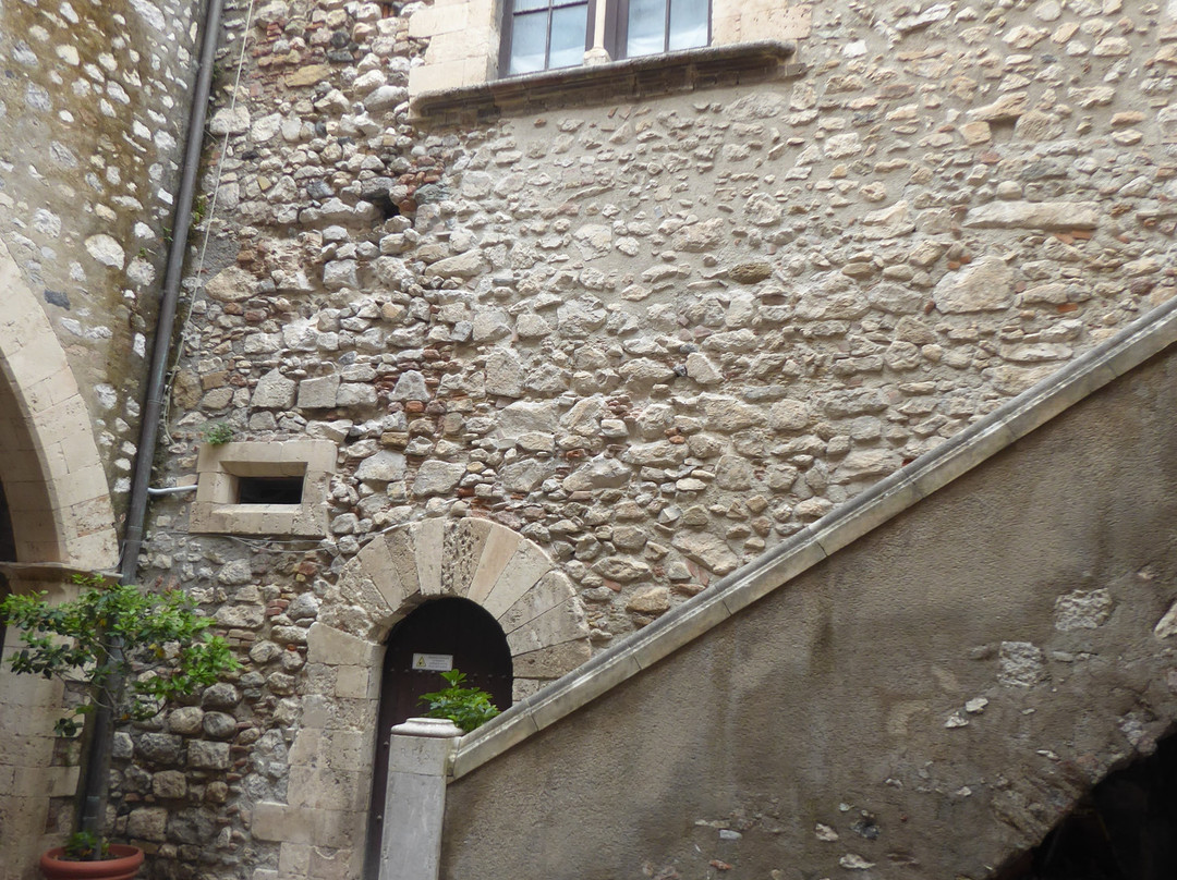 Palazzo Corvaja-陶尔米纳必去景点
