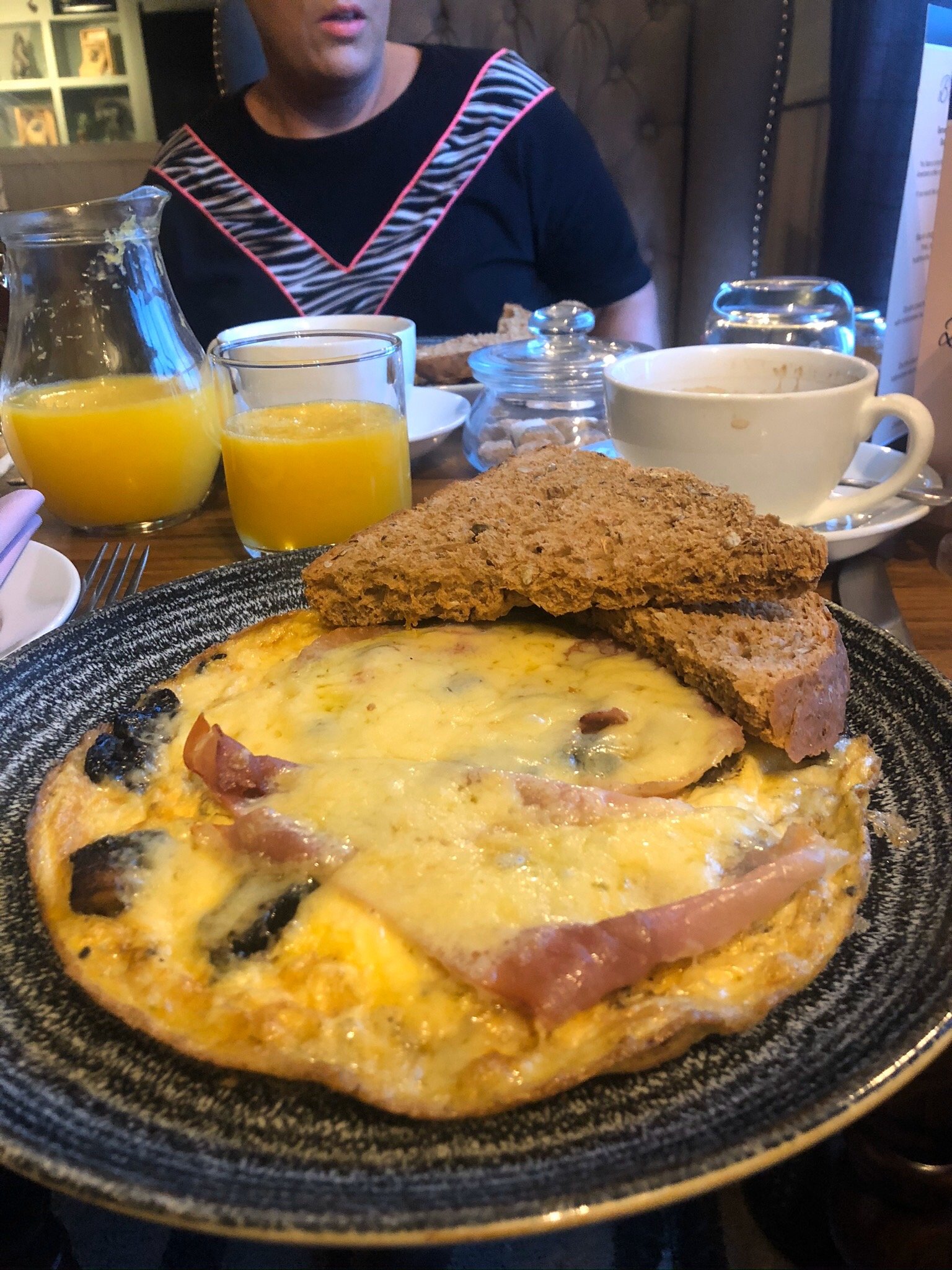 The Old Red Lion Inn-官方