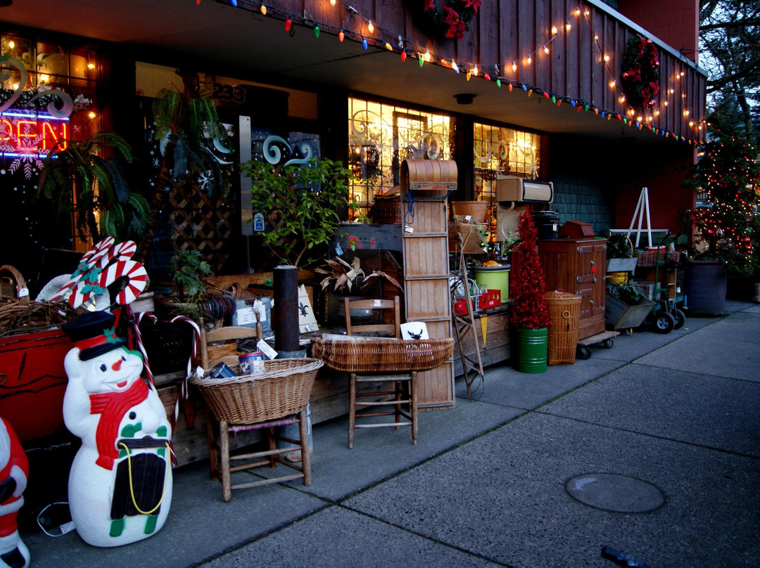 Fort Langley Village Antiques Mall景点图片