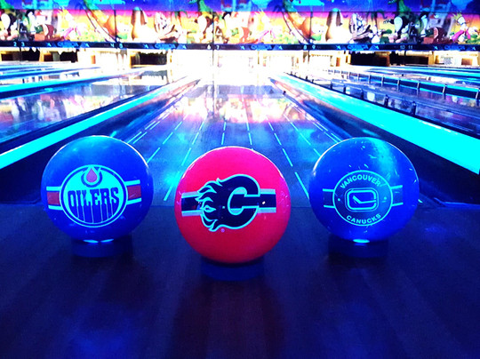 Woking旅游景点-Bowling Stones 10-pin Entertainment center