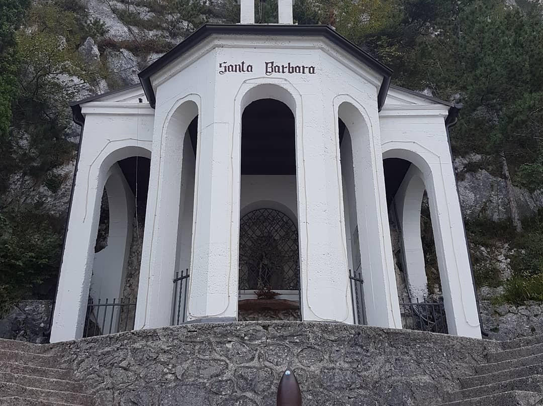 Chapel Santa Barbara景点图片
