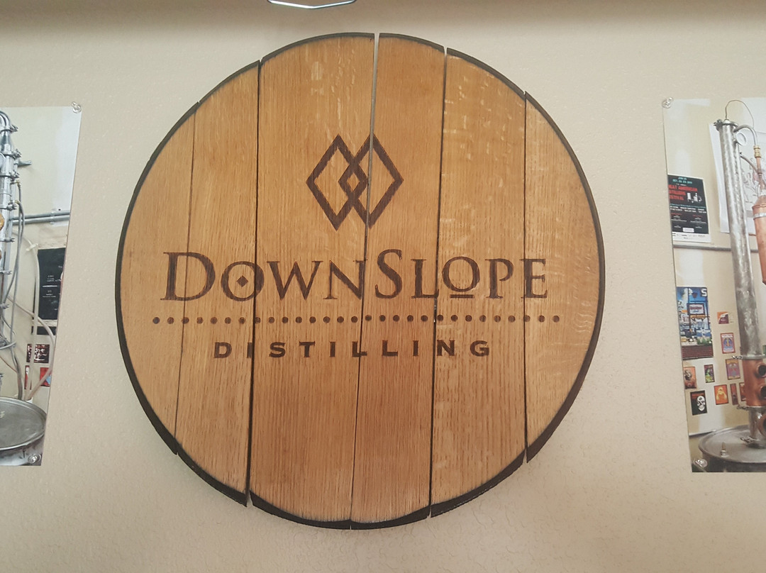 Downslope Distilling景点图片