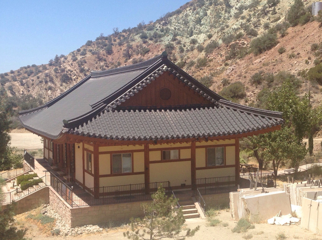 莫哈韦旅游景点-Mountain Spirit Center