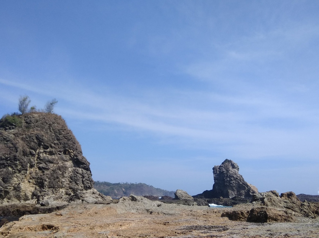 Watu Lumbung Beach景点图片