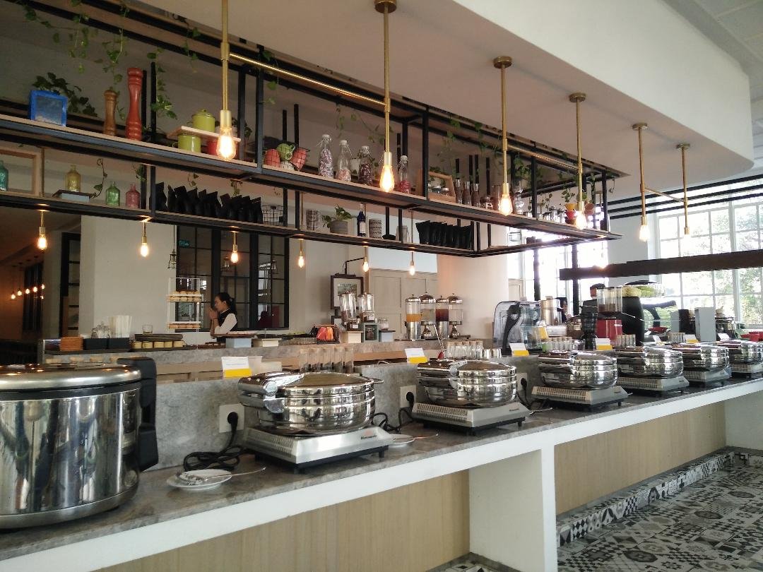 Kampi Hotel Tunjungan-餐饮