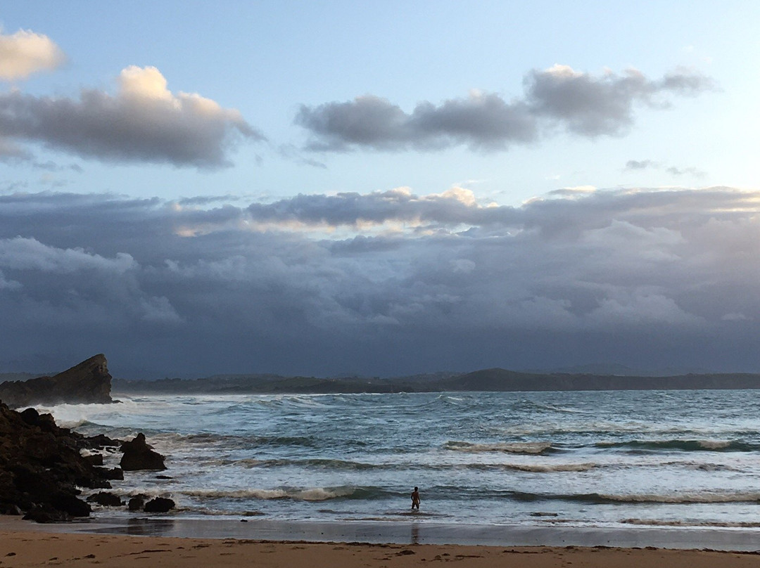 Playa de Somocuevas景点图片