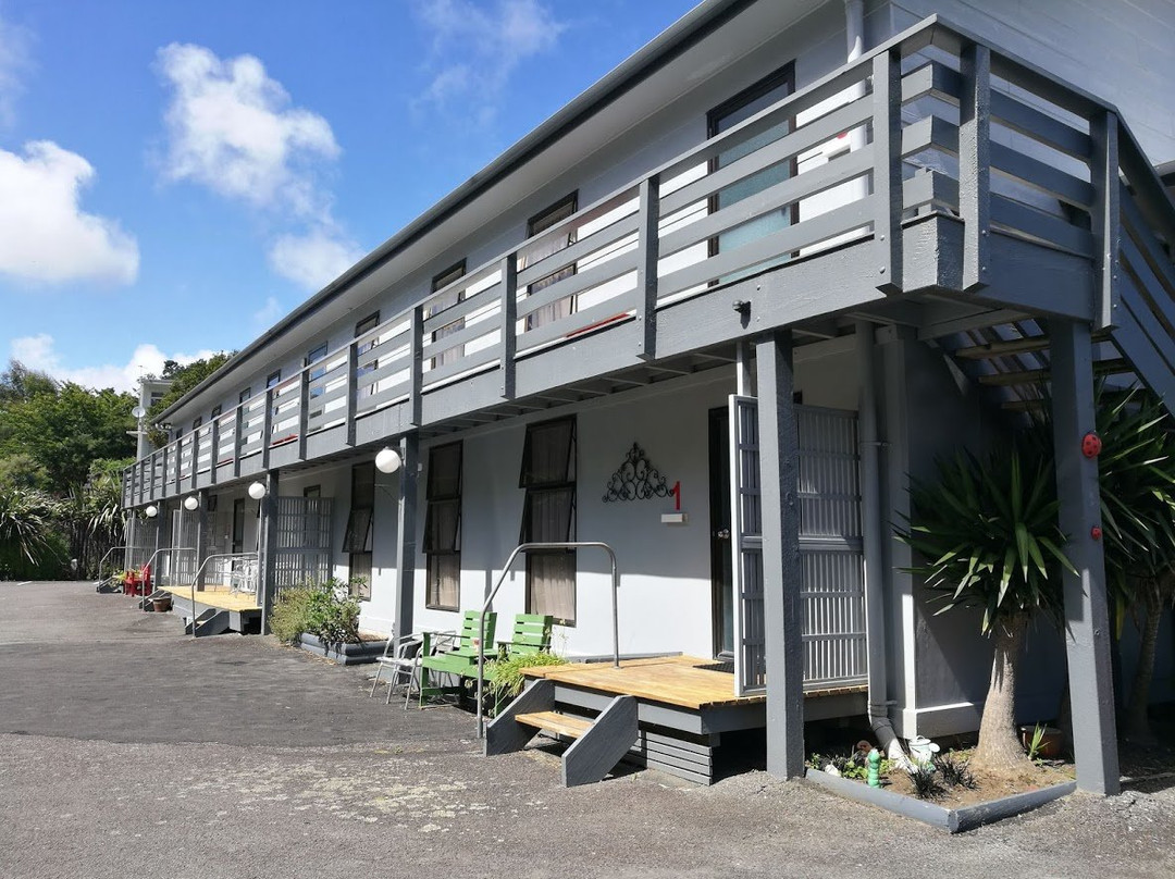 卡林顿汽车旅馆主图