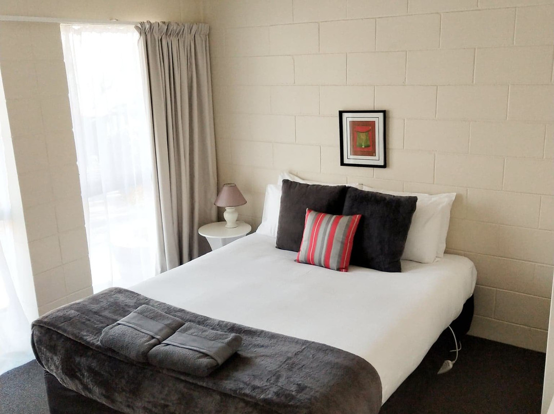 Clyde Apartments主图