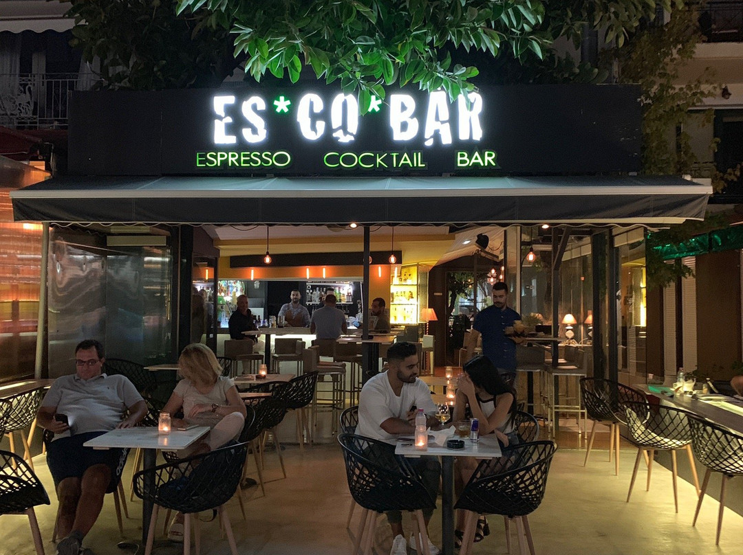 Es*Co*Bar Espresso Cocktail Bar-莱夫卡扎必去景点