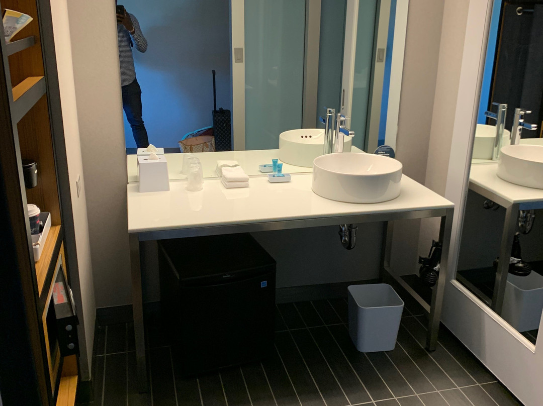 旧金山机场雅乐轩酒店主图