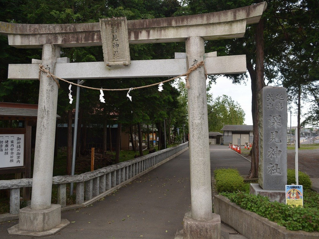 Fukami Shrine景点图片