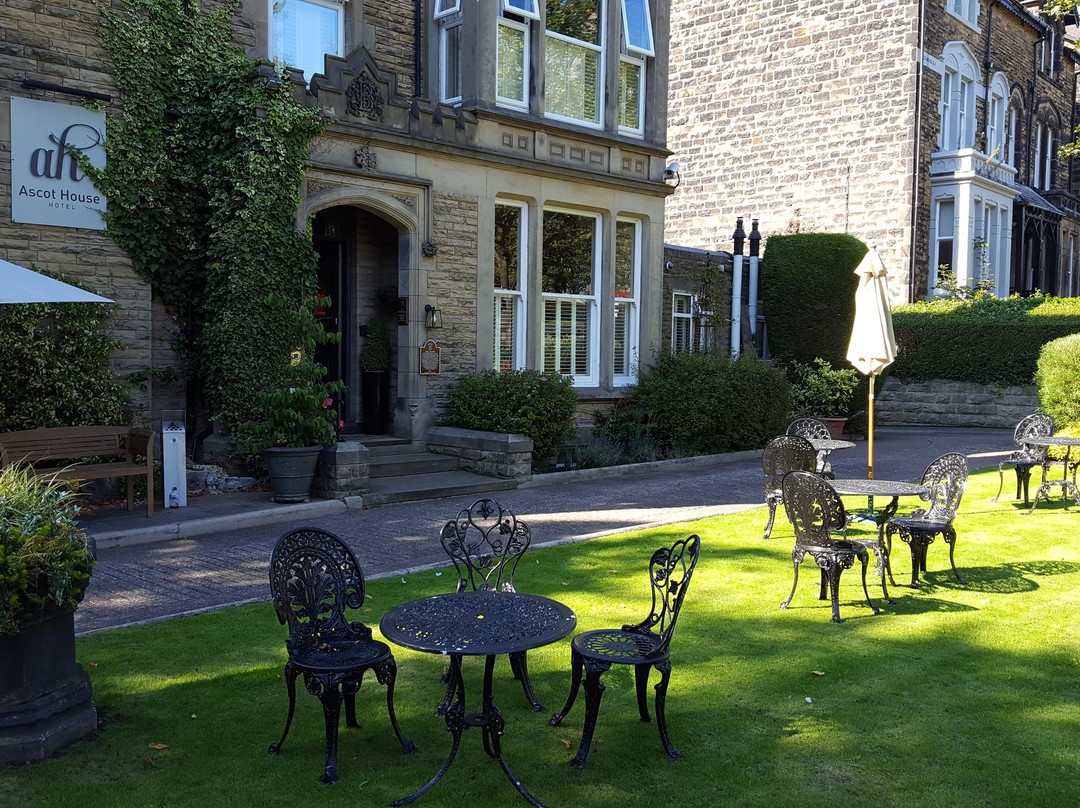 Ascot House Hotel Harrogate主图