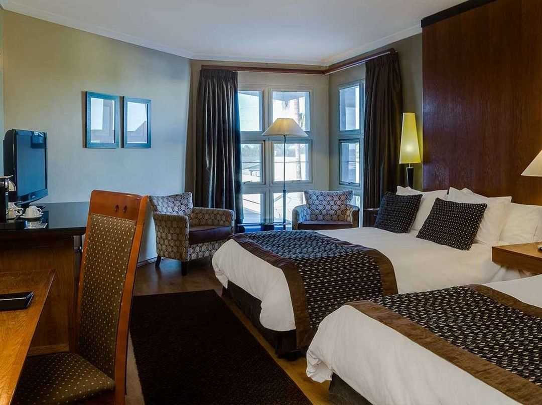 The Oasis Hotel主图