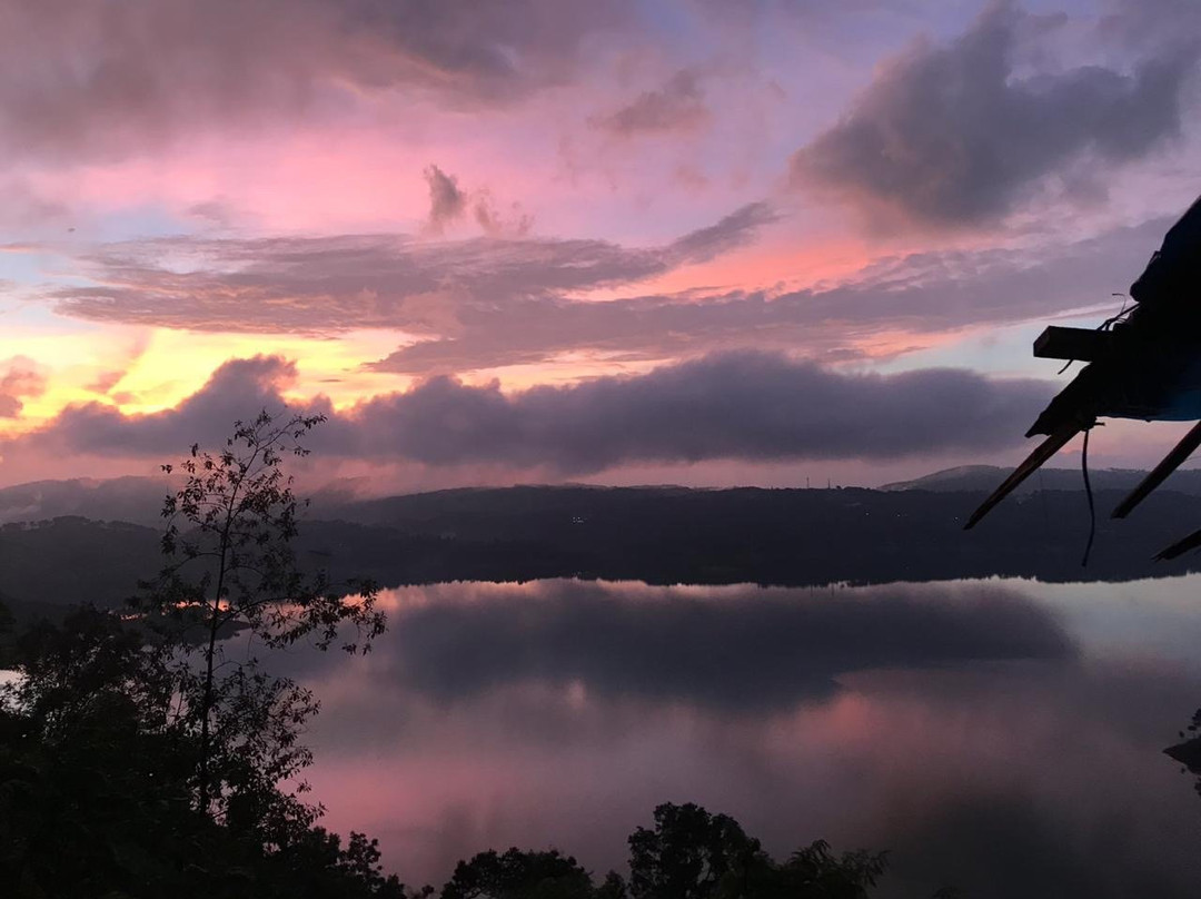 Umiam Lake景点图片