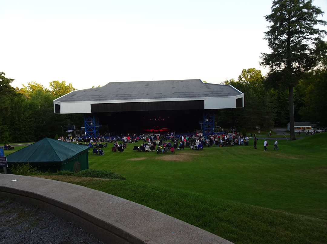 Amphitheatre Fernand-Lindsay-Joliette必去景点