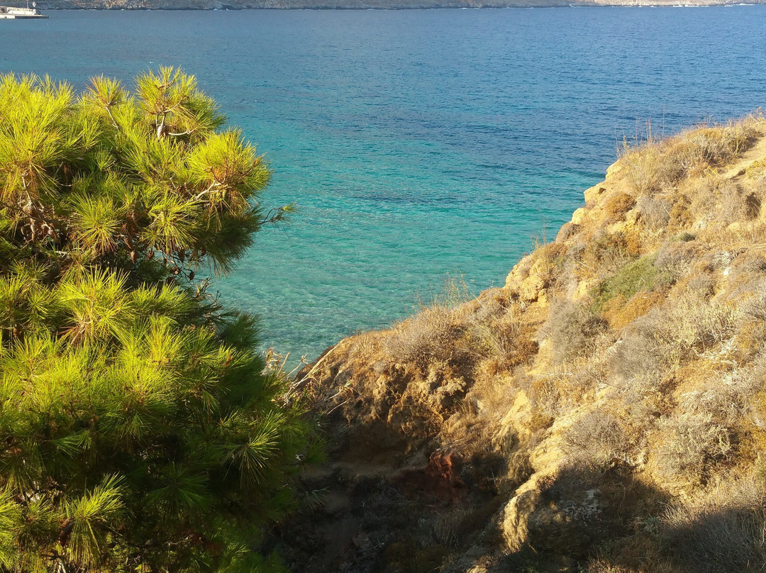 Levrossos Beach Apartments主图