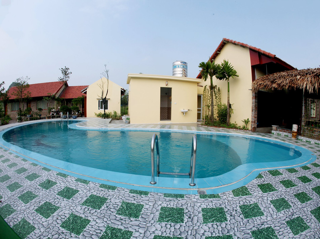 Tam Coc Little River Bungalow