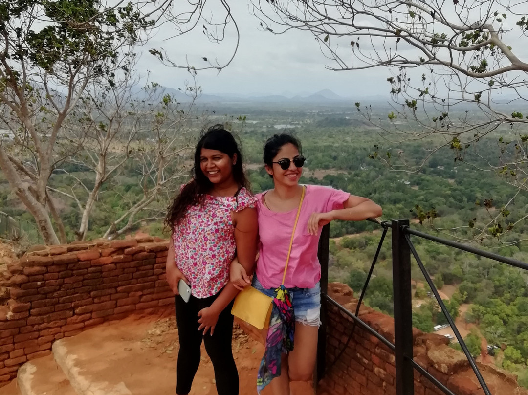 Pigeon Island Tours-尼拉瓦利必去景点