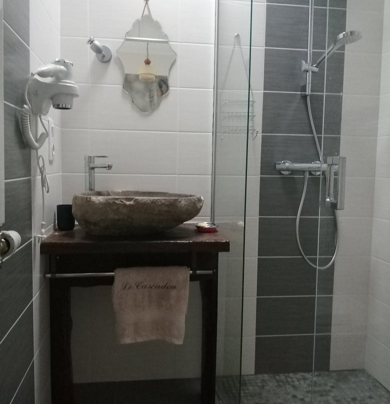 Chambre D'hotes Le Cascadou主图