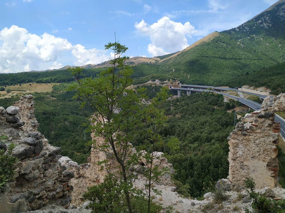 Ruderi del Monastero di Colloreto-Morano Calabro必去景点