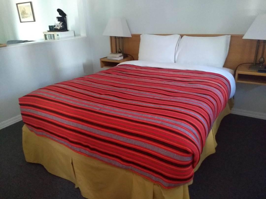 Bavarian Orchard Motel主图