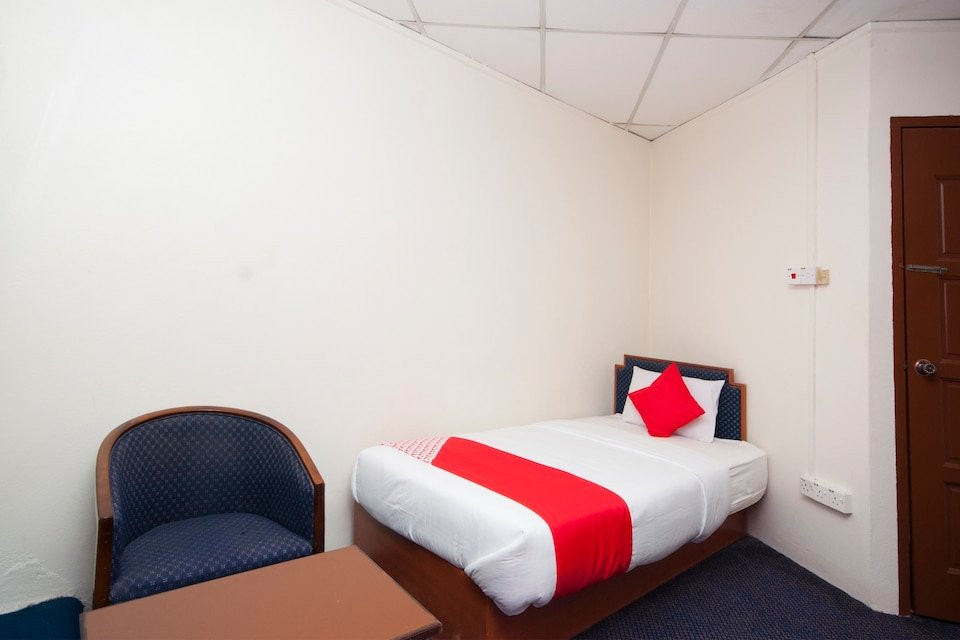 OYO 885 Jerteh Hotel