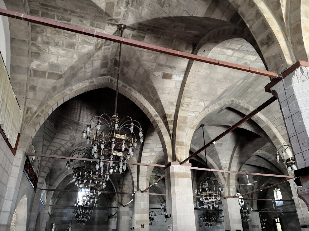 Karamanoglu Ulu Camii-阿克萨赖省必去景点