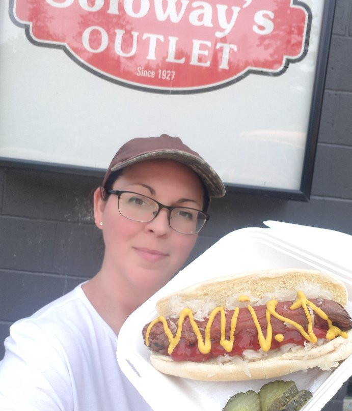 Soloway's Hotdog Factory Outlet - Harcourt景点图片