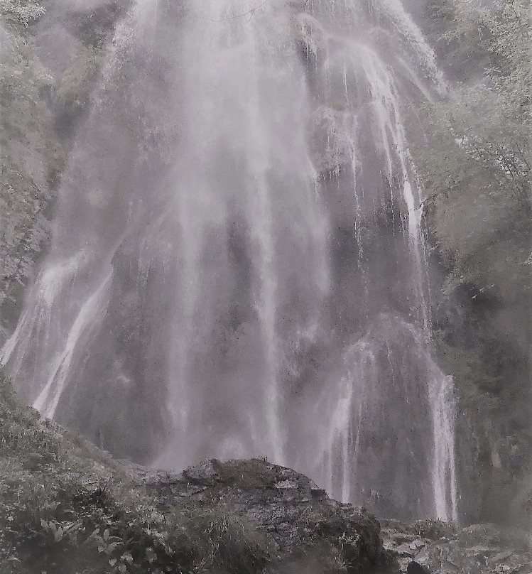 Cascade du Pountil景点图片