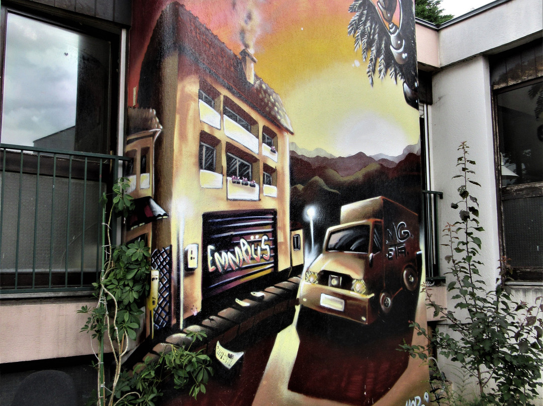 Fresque "Abbé Road" - MG.Eta-讷伊普莱桑斯必去景点