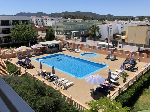 热带之友公寓酒店主图