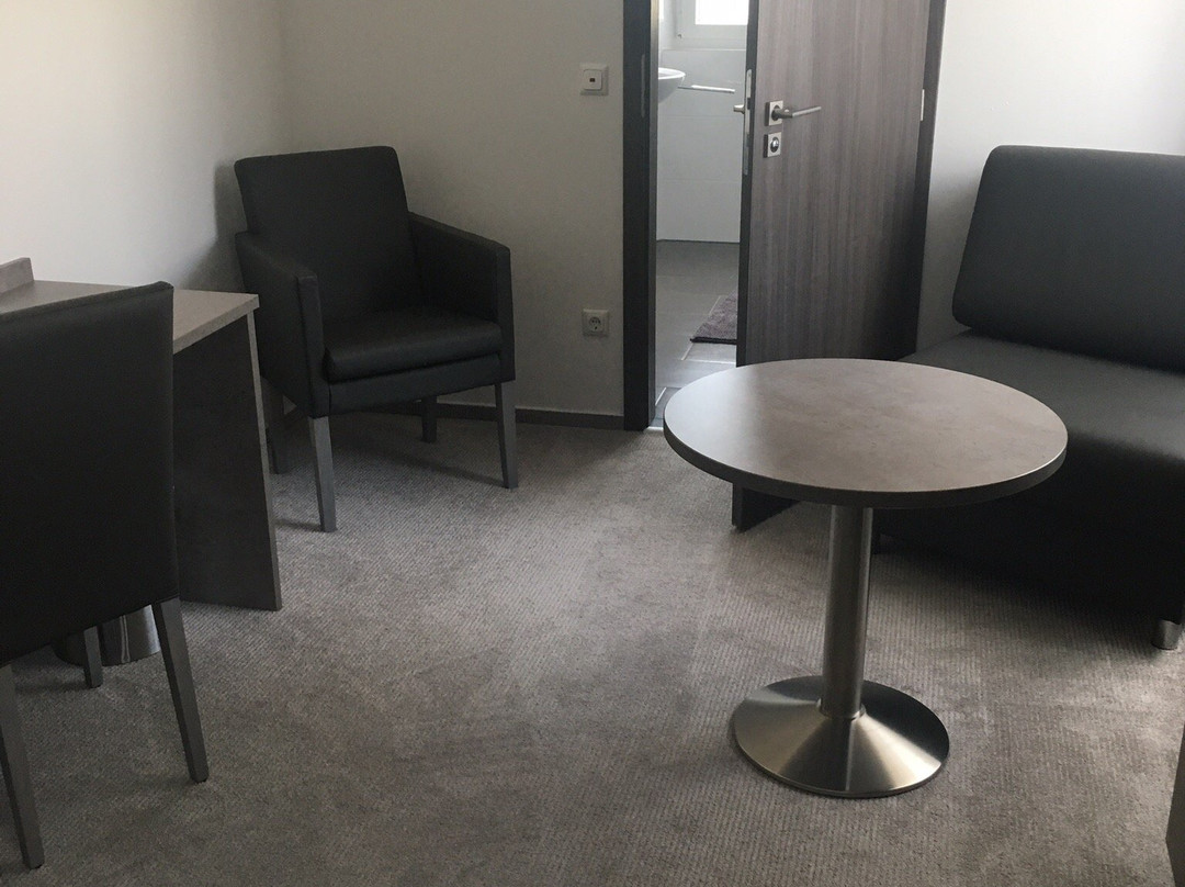 Fast Lane Hotel主图