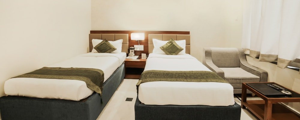 Treebo Trend Hotel YKS主图