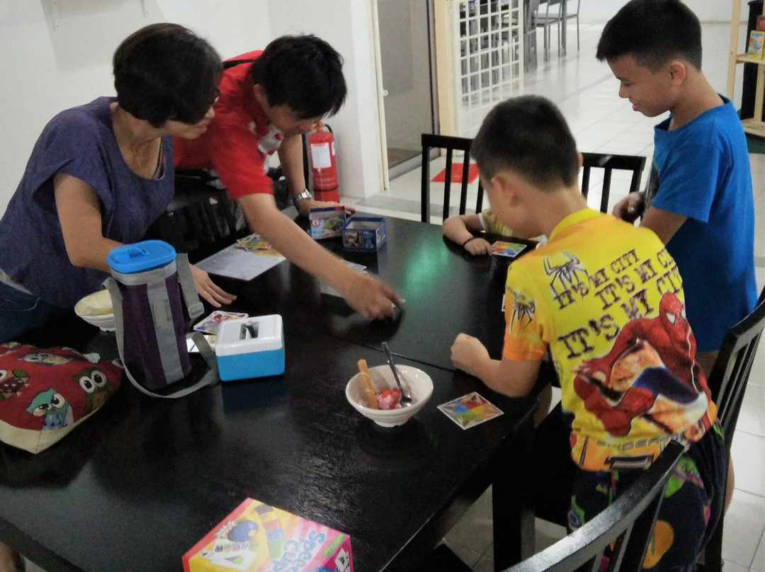 Takaro Boardgame Cafe景点图片