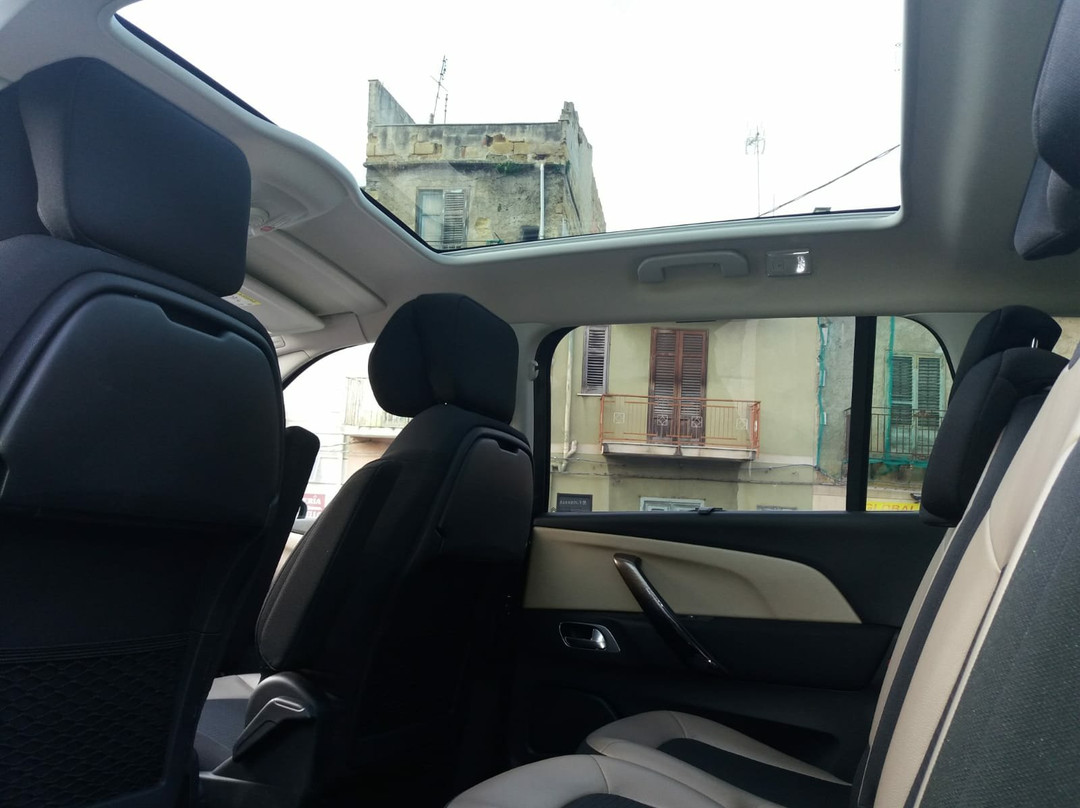 Pls - Panormus Limousine Service景点图片