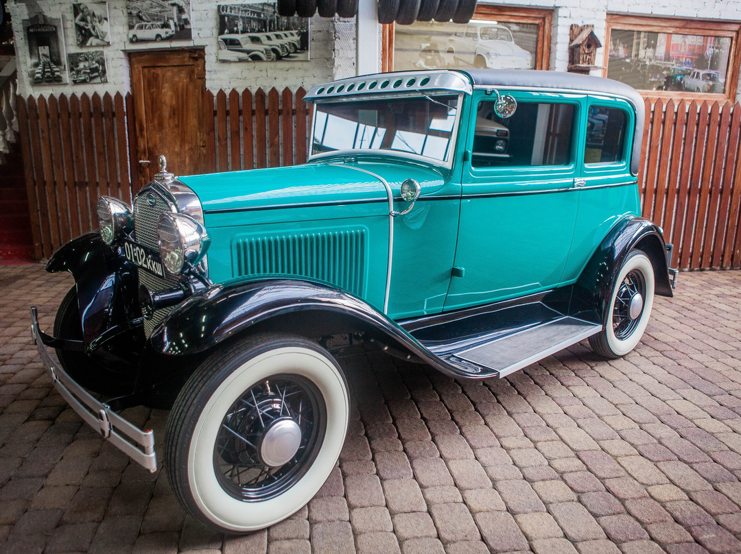 Antique Car Museum景点图片