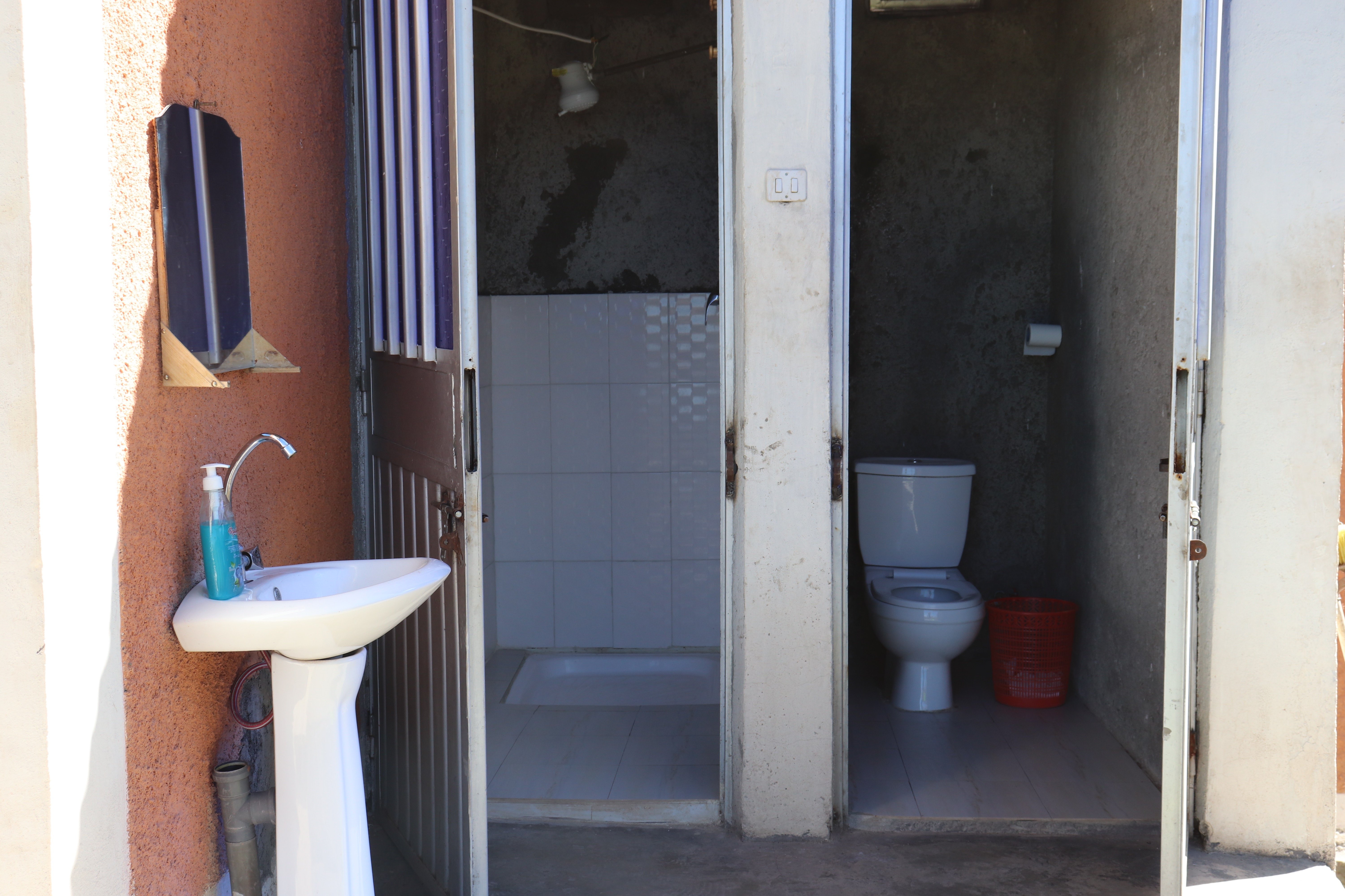 Mini Lalibela Guest House-浴室